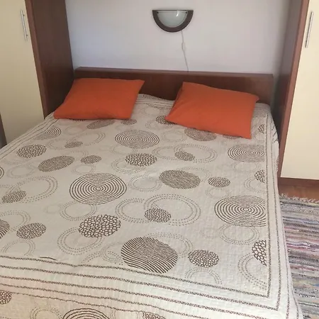 Mia شقة كورتْشولا